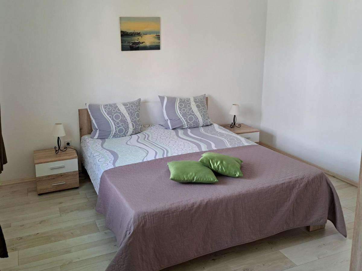 Apartment Oaza Mira Трибунь Экстерьер фото