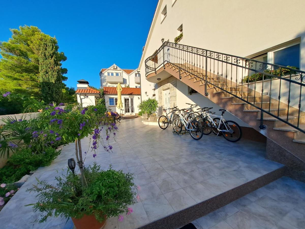 Apartment Oaza Mira Трибунь Экстерьер фото