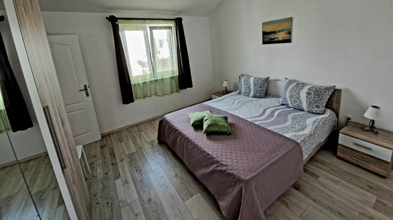 Apartment Oaza Mira Трибунь Экстерьер фото