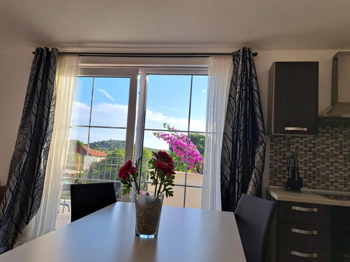 Apartment Oaza Mira Трибунь Экстерьер фото